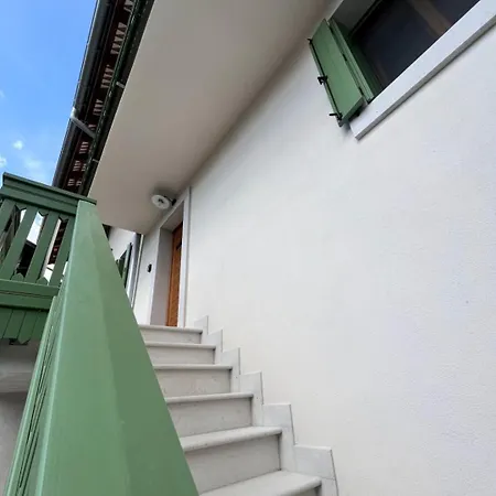 Up And Above Apartament *