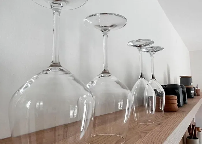 アパート Up And Above