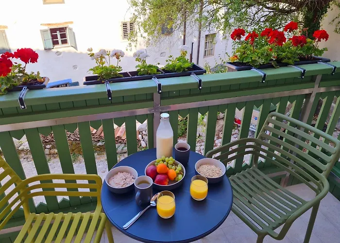 アパート Up And Above コバリード